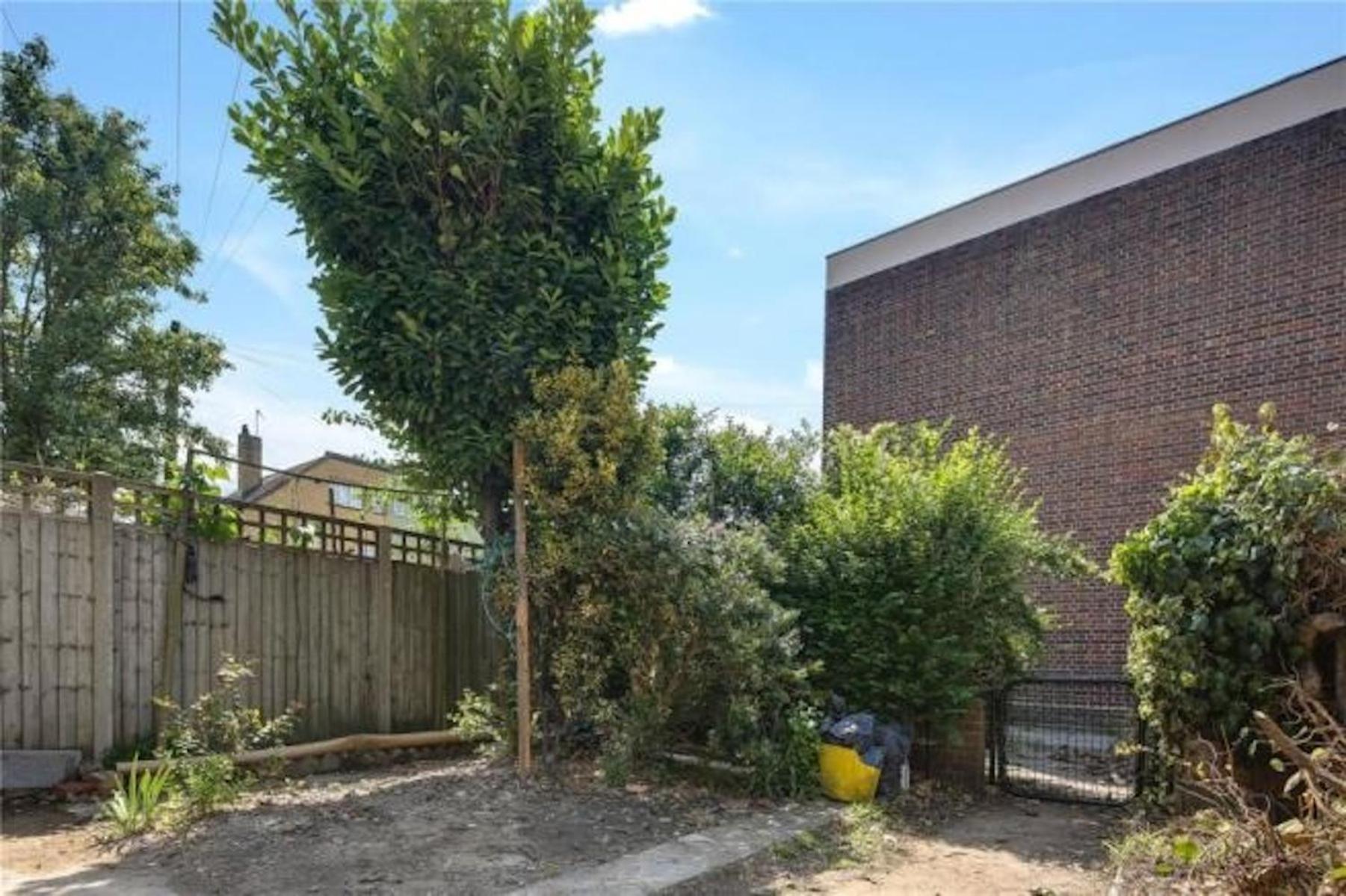 Affittacamere In Guest - Limehouse Townhomes Modern Spacious Serviced En-suite With A Garden View